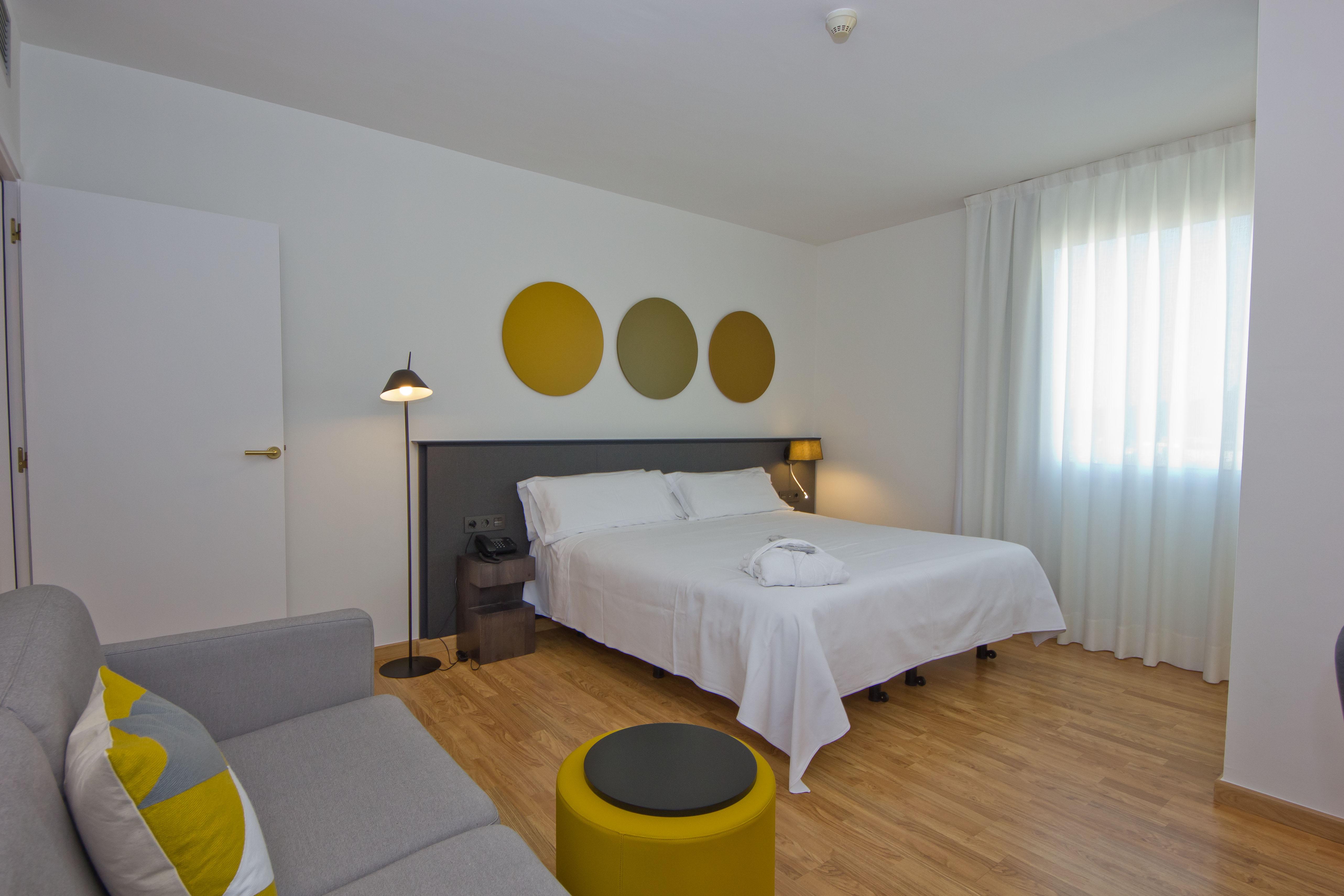 Aparthotel Atenea Valles Гранольерс Экстерьер фото