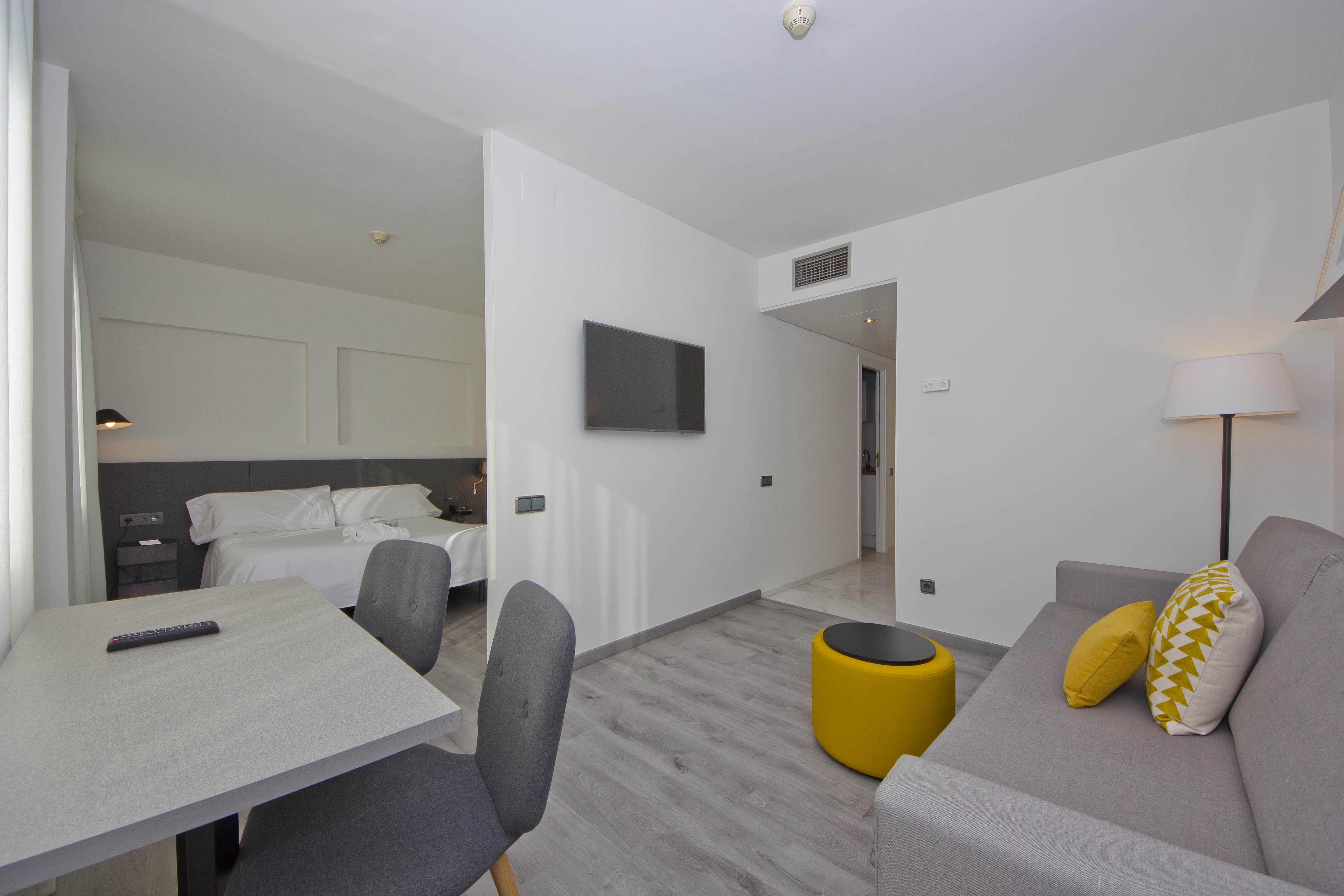 Aparthotel Atenea Valles Гранольерс Экстерьер фото