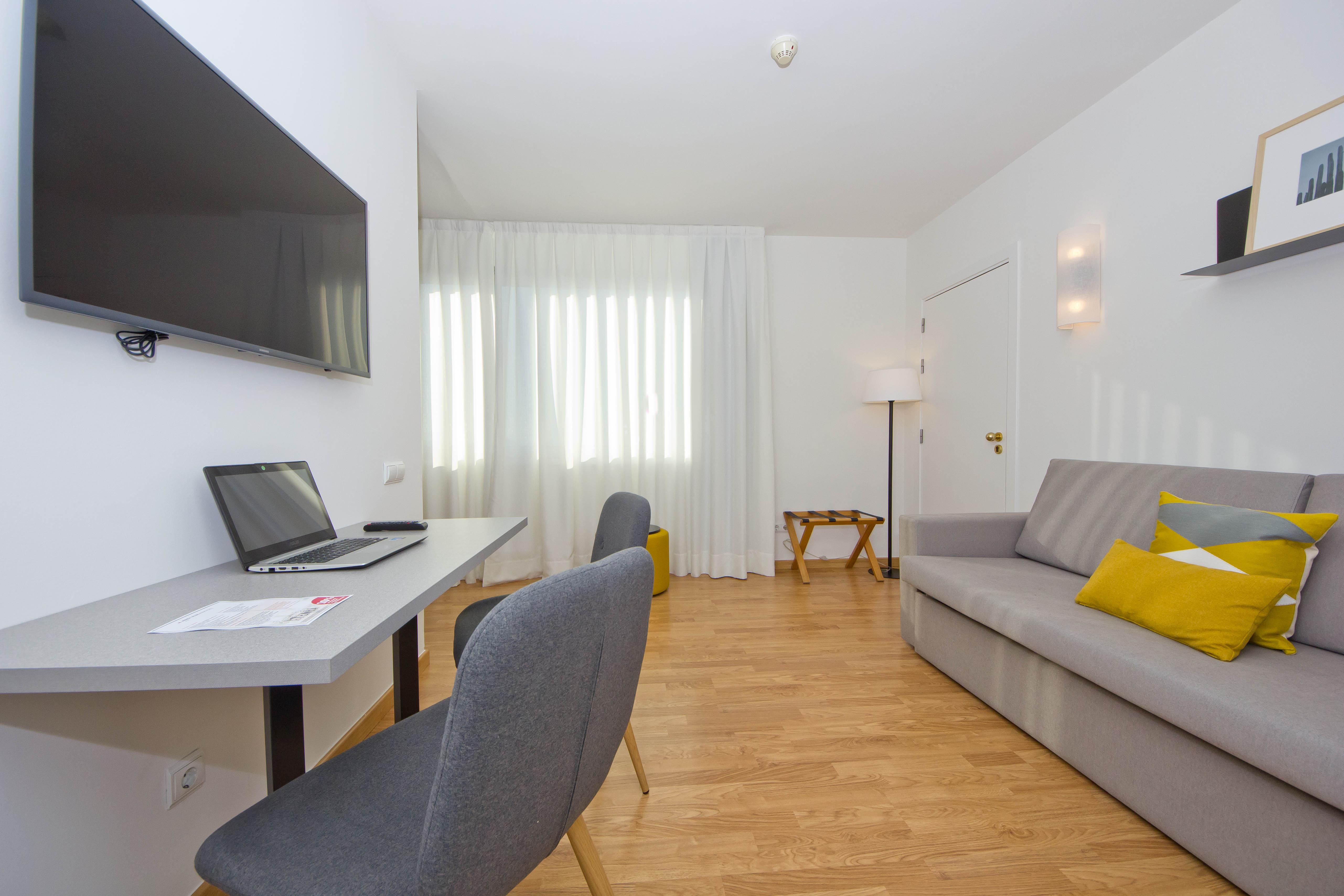 Aparthotel Atenea Valles Гранольерс Экстерьер фото