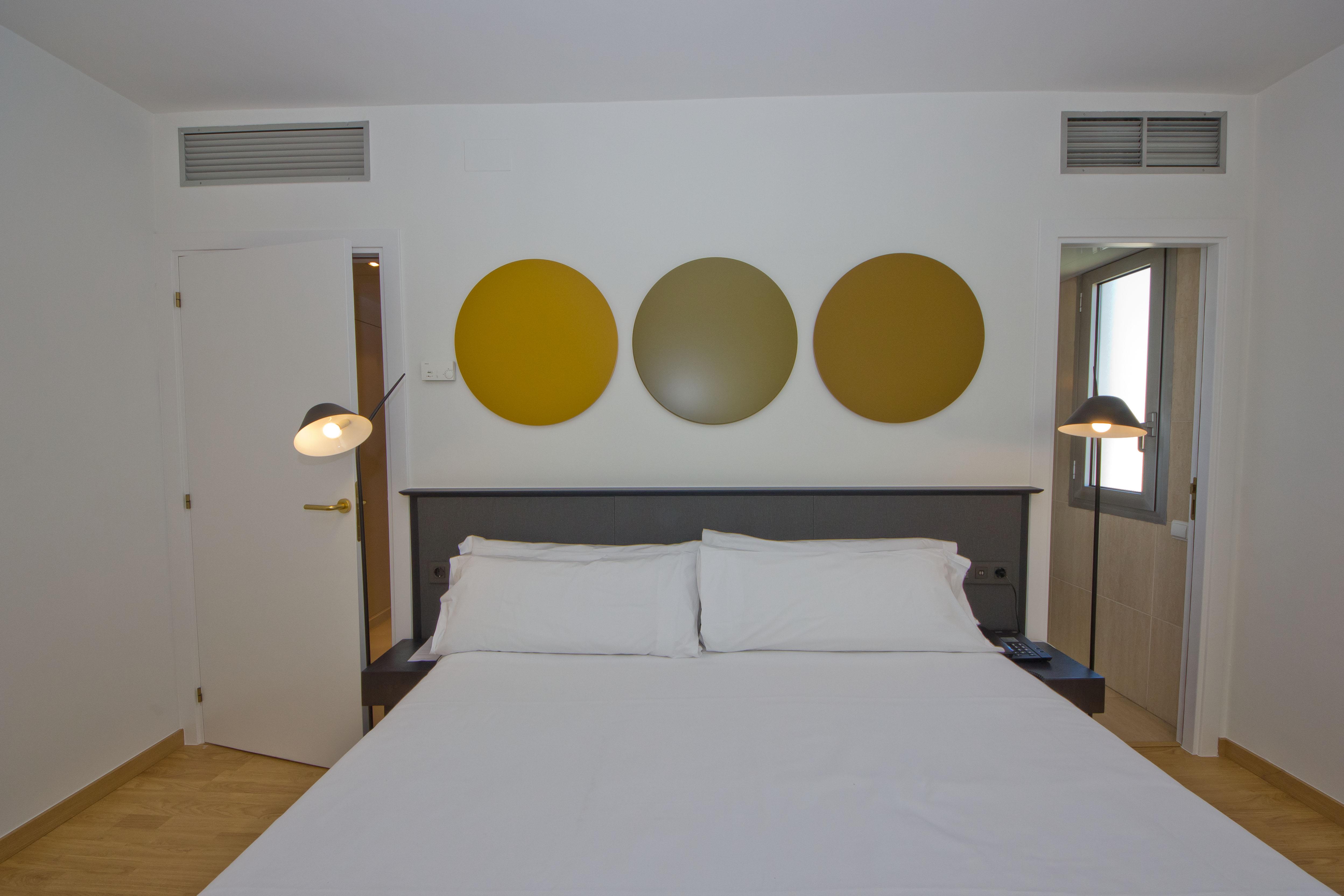 Aparthotel Atenea Valles Гранольерс Экстерьер фото