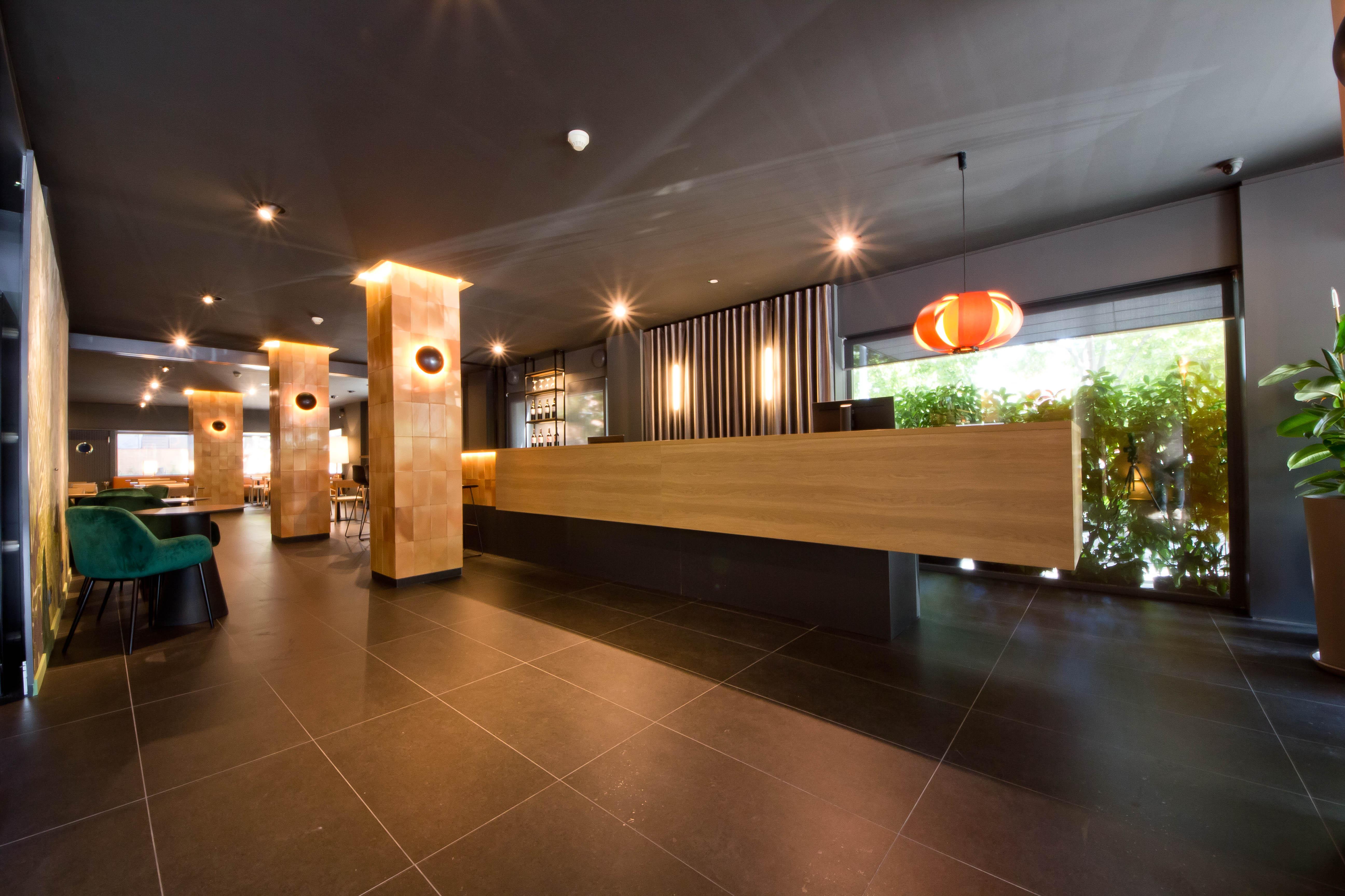 Aparthotel Atenea Valles Гранольерс Экстерьер фото