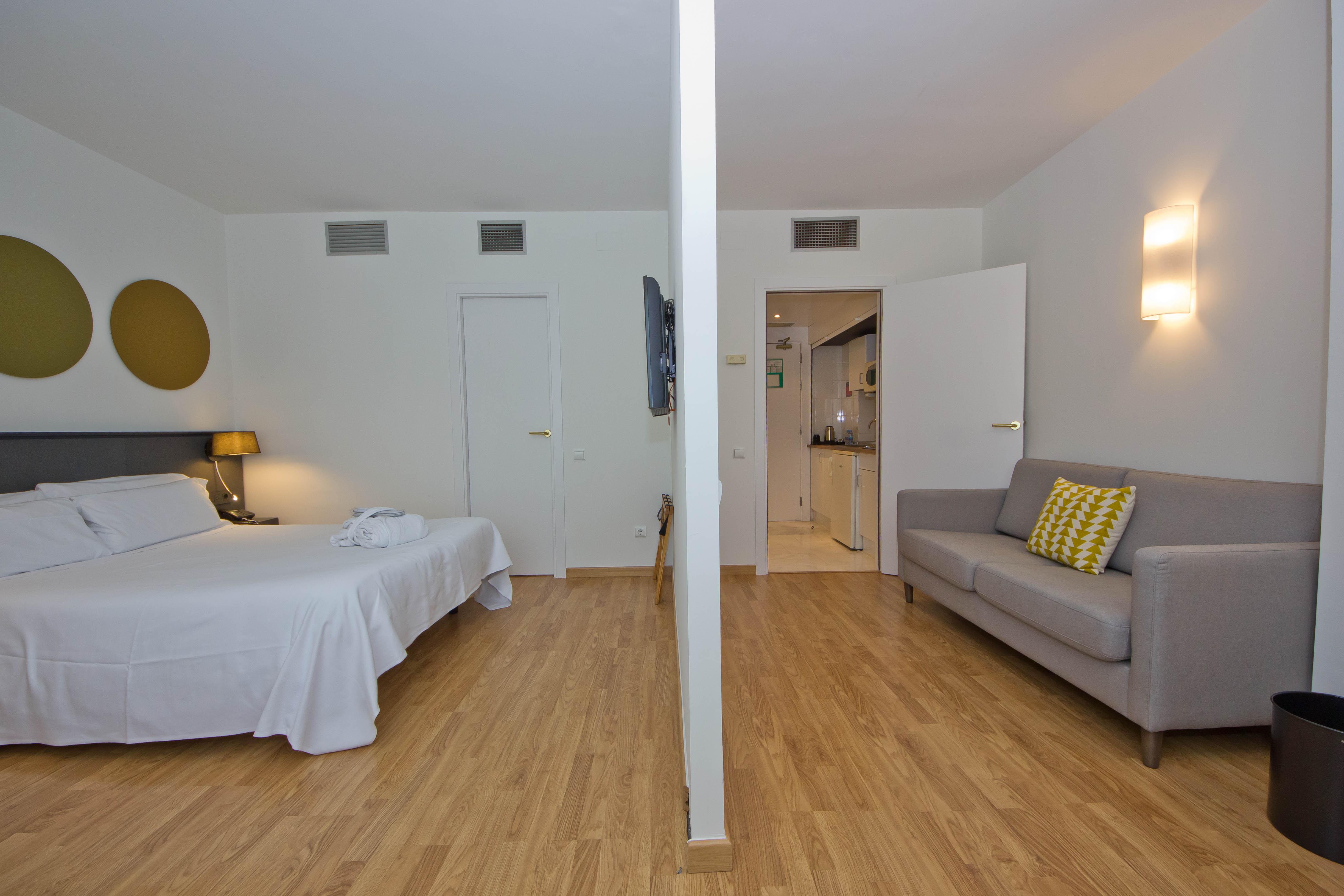 Aparthotel Atenea Valles Гранольерс Экстерьер фото